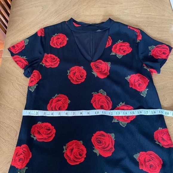Sanctuary Red & Black Rose Print Madeline Tunic Dress Size Large - Picture 7 of 9